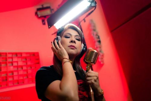 Thanh Thảo 'tự hủy' chính ca khúc hit của mình với màn hát chay khiến dân mạng 'la ó'