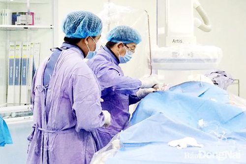 Bảo hiểm y tế - 'bà đỡ' của những bệnh nhân nghèo