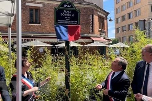 Một quảng trường ở Paris mang tên người Việt