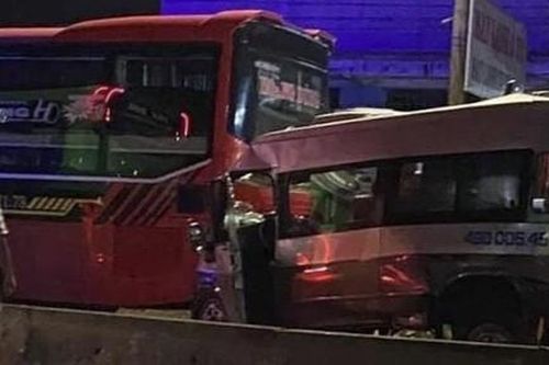 3 xe khách va chạm liên hoàn trên QL1A, nhiều hành khách hoảng loạn