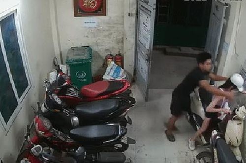 Diễn biến mới vụ cô gái bị nam thanh niên sàm sỡ ngay tại nhà trọ: Nạn nhân kể lại phút giây ám ảnh