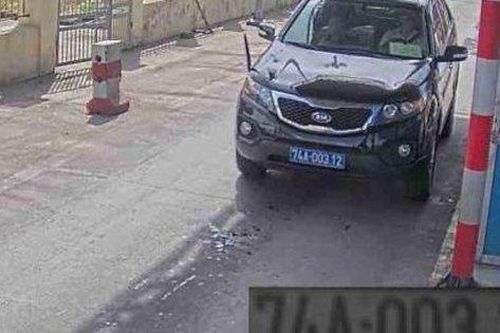 Vụ xe biển xanh không chịu nộp tiền qua trạm thu phí: Người trong cuộc lên tiếng