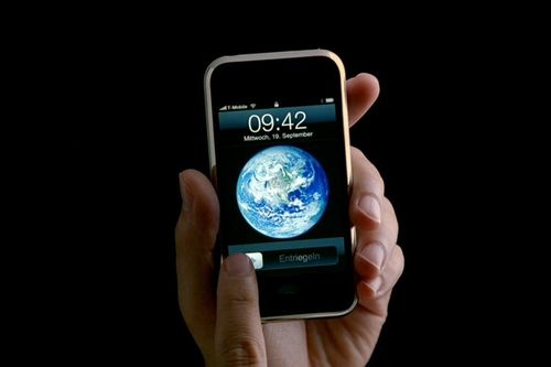 Nhìn lại chiếc iPhone đầu tiên