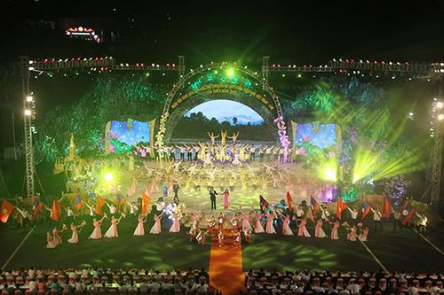 Triển lãm Đặc trưng văn hóa vùng biên giới và tình đoàn kết hữu nghị Việt-Lào