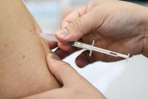 Bộ Y tế 'điểm danh' địa phương có tỉ lệ thấp tiêm mũi 3, mũi 4 vaccine phòng COVID-19
