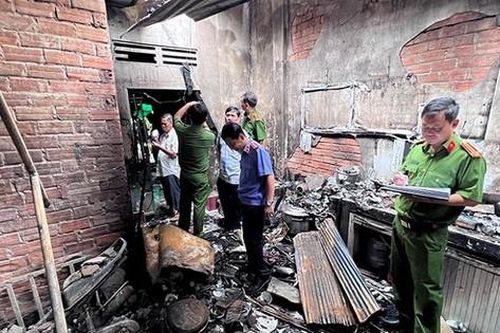 Cháy nhà khiến 2 mẹ con tử vong