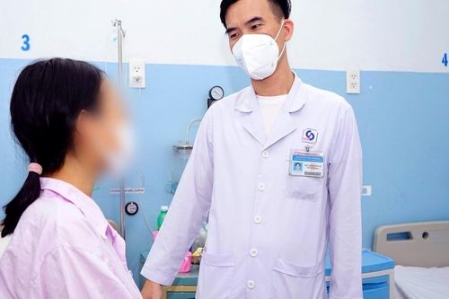 Thai phụ đập bụng vào xe, vỡ gan, gãy xương sườn