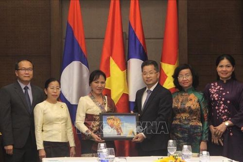 Chủ tịch Hội Liên hiệp Phụ nữ Lào thăm và làm việc tại Đà Nẵng