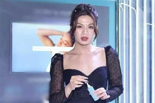 Ngỡ ngàng với nhan sắc đẹp không tỳ vết của Đào Bá Lộc dù qua cam thường