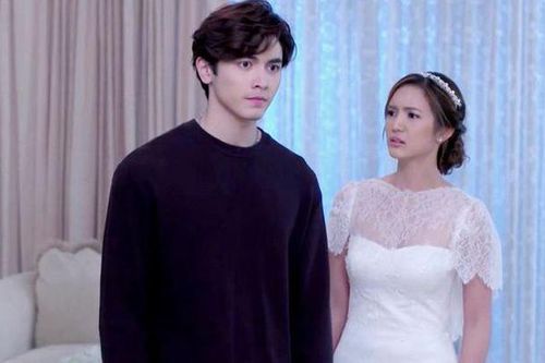 Chồng bất ngờ tổ chức kỉ niệm 15 năm ngày cưới, chưa kịp mừng lại chết lặng trước câu nói của chồng