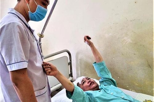 Cứu sống bệnh nhân phình động mạch 'khổng lồ'
