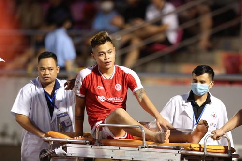 Thủ quân của Viettel FC chấn thương nặng