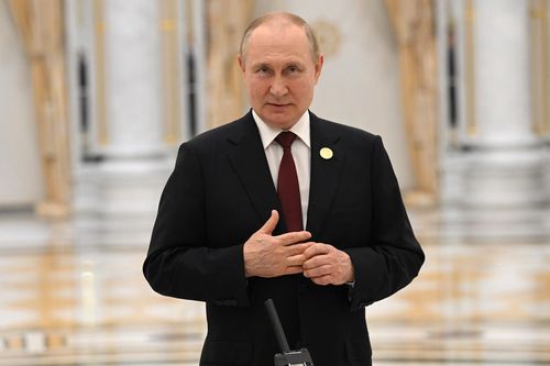 Thấy gì từ chuyến công du nước ngoài của Tổng thống Putin?