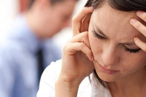 'Thấy chồng tôi thăng chức, anh rể huy động cả làng đến vay tiền'