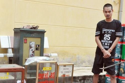 Đột nhập đình, chùa trộm cắp tiền công đức
