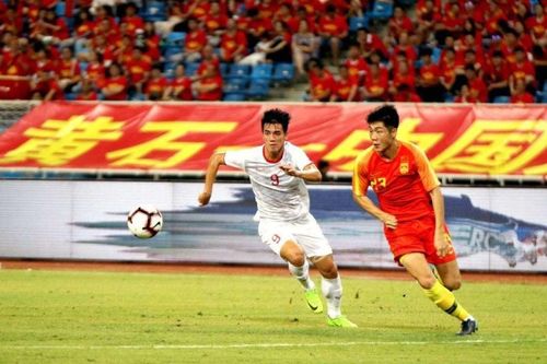 Bóng đá Trung Quốc bị chỉ trích