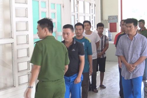 Triệt phá đường dây đưa gần 200 người qua biên giới trái phép