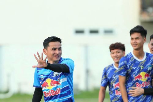Hoàng Anh Gia Lai mất hai thủ môn trận làm khách Bình Định FC