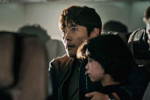 Bom tấn chủ đề thảm họa dịch bệnh của Song Kang Ho, Lee Byung Hun sắp ra rạp Việt