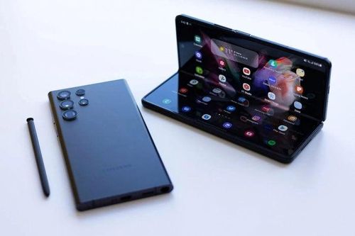 Samsung sắp tung smartphone gập giá dưới 800 USD