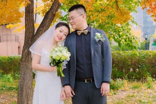 Đám cưới chỉ có 51 khách mời, tiết kiệm nhưng cực ấm áp