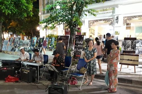 Một thuở đam mê Hạ Uy Cầm