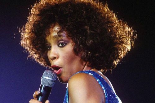 Ngọn lửa trong ánh mắt Whitney Houston năm cô 12 tuổi