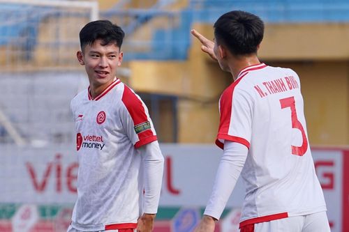 Phan Tuấn Tài bị trêu là tấm chiếu mới khi trở lại CLB Viettel