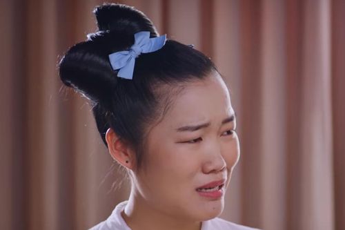 Làm diễn viên, 'hot TikToker bán nội y' lộ biểu cảm cực lố