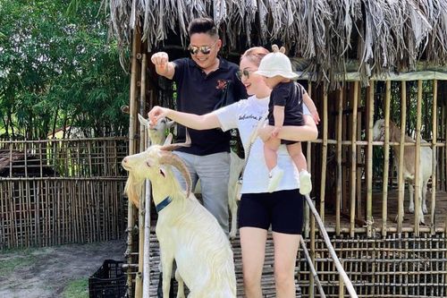 Bảo Thy cùng con trai nghỉ dưỡng tại Phú Quốc