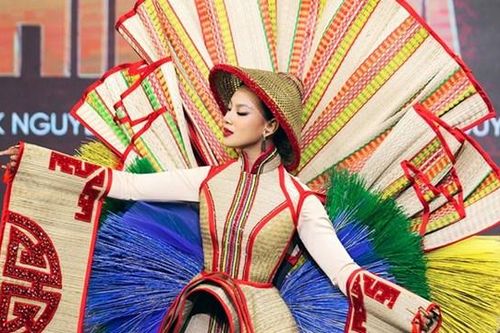 Cách tân và những giá trị phổ quát