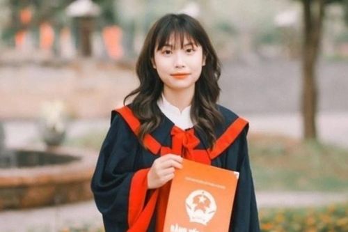 Ôn thi tốt nghiệp THPT 15 tiếng mỗi ngày, thí sinh sụt 4 kg