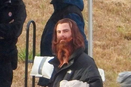 Tạo hình Chris Hemsworth trong tiền truyện 'Max Điên'