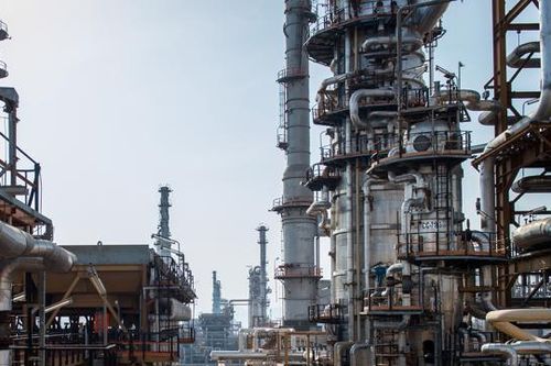 Dầu Iran cạnh tranh với Nga 'chảy' vào Trung Quốc