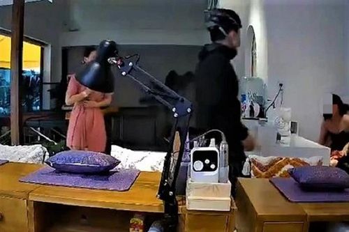 Đánh thiếu nữ dã man, thanh niên khai 'không ăn được thì đạp đổ'
