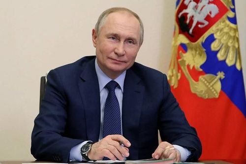 Tổng thống Putin chúc mừng và cảm ơn quân đội Nga sau khi giải phóng lãnh thổ LPR