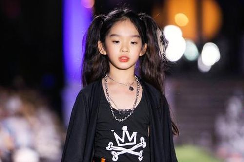 Con gái Xuân Lan liên tục làm vedette