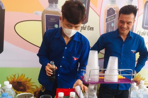 Đứng dậy từ trang sách trong tù