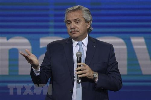 Tổng thống Argentina 'đau đầu' tìm kiếm Bộ trưởng Kinh tế mới