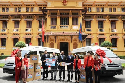 Tiếp nhận trang thiết bị, vật tư y tế do Vương quốc Hồi giáo Oman hỗ trợ