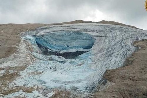 Lở tuyết kinh hoàng trên dãy Alps, ít nhất 6 người thiệt mạng