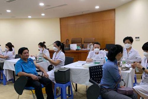 Hiệu quả của liều tiêm nhắc lại vaccine COVID-19: Những con số biết nói