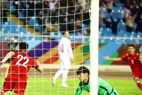 Báo Trung Quốc sợ có ngày đội nhà 'làm mồi ngon' cho ĐT Việt Nam