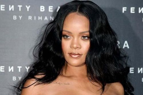 Rihanna là nữ tỷ phú tự thân trẻ nhất nước Mỹ
