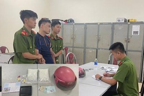Bắt giữ đối tượng ở Hà Nội lên Sơn La vận chuyển thuê ma túy