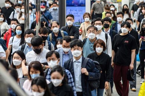 Trở lại làm việc sau dịch, dân công sở Hàn Quốc lo sợ nạn 'sếp lạm quyền' tái phát