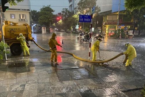 Hà Nội: Bố trí lực lượng, phương tiện chống ngập trong các trận mưa tiếp theo