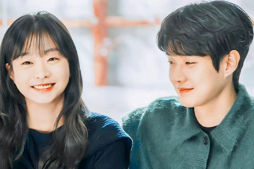 Choi Woo Sik bị bắt quả tang đeo vòng đôi với Kim Da Mi, fan bất chấp đúng sai thi nhau giục cưới
