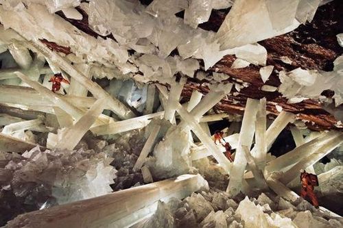 Hang động pha lê khổng lồ tại Mexico minh chứng cho câu 'Những thứ càng đẹp thì càng nguy hiểm'