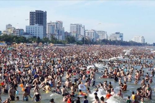 Thanh Hóa: Clip quay cảnh xả thải bẩn ra bãi biển Sầm Sơn là không đúng sự thật